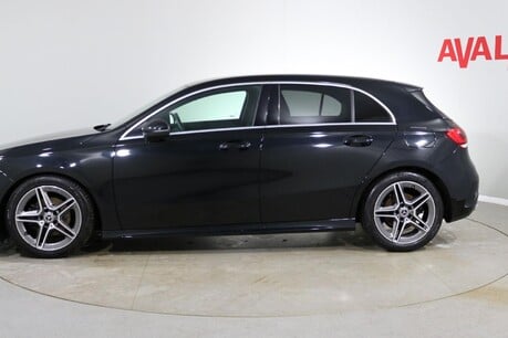 Mercedes-Benz A Class A 200 AMG LINE EXECUTIVE Image 4