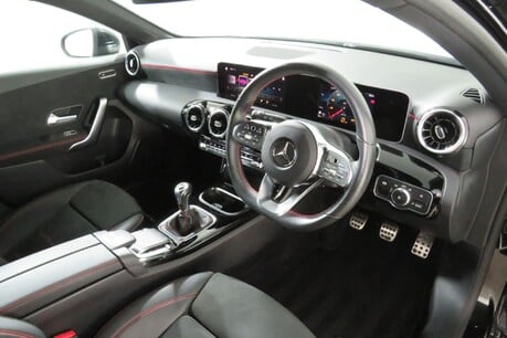 Mercedes-Benz A Class A 200 AMG LINE EXECUTIVE Image 44