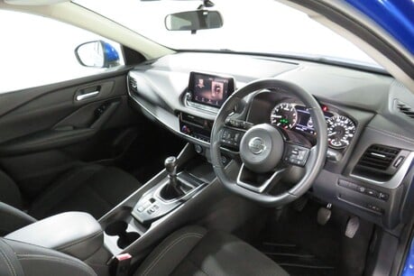 Nissan Qashqai DIG-T ACENTA PREMIUM MHEV Image 38