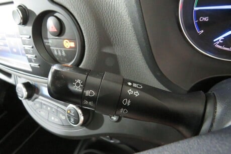 Toyota Yaris VVT-I ICON TECH Image 35