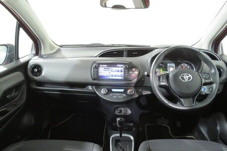 Toyota Yaris VVT-I ICON TECH Image 18