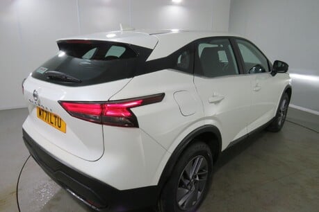 Nissan Qashqai DIG-T ACENTA PREMIUM MHEV Image 12