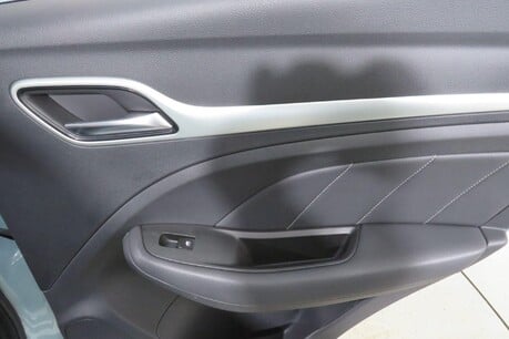 MG ZS EXCLUSIVE Image 30