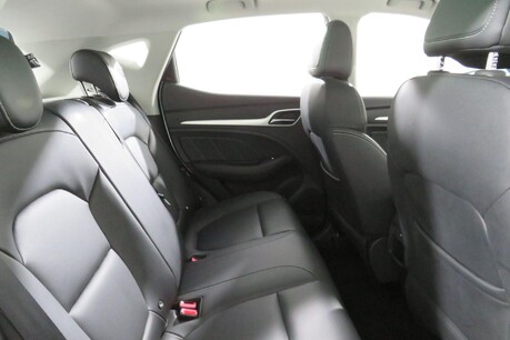 MG ZS EXCLUSIVE Image 17