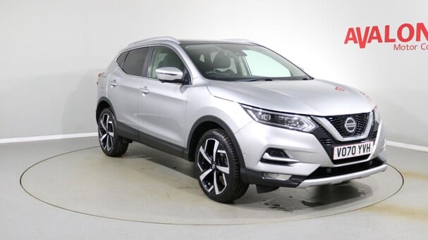 Nissan Qashqai DIG-T TEKNA Service History