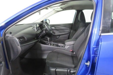 Nissan Qashqai DIG-T ACENTA PREMIUM MHEV Image 37