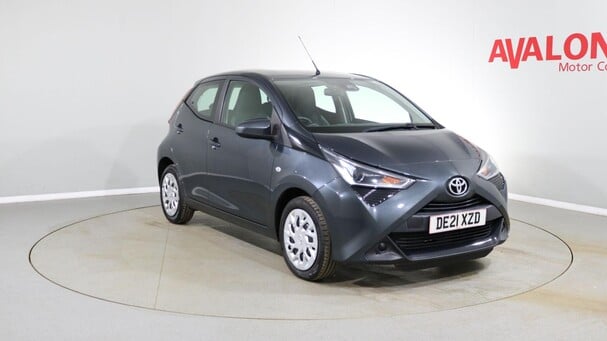 Toyota Aygo VVT-I X-PLAY TSS Service History