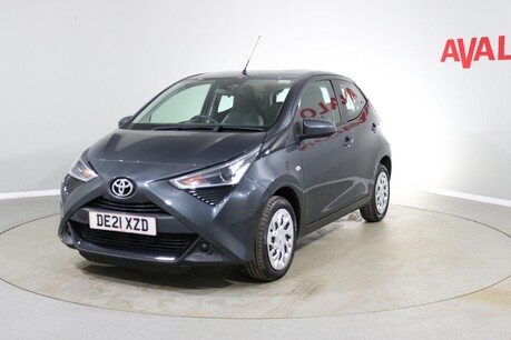 Toyota Aygo VVT-I X-PLAY TSS Image 4