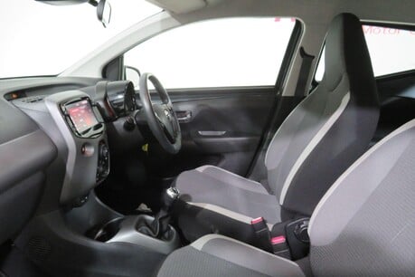 Toyota Aygo VVT-I X-PLAY TSS Image 38