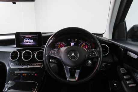 Mercedes-Benz GLC GLC 220 D 4MATIC URBAN EDITION Image 13