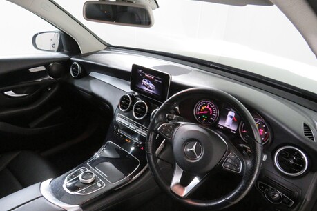 Mercedes-Benz GLC GLC 220 D 4MATIC URBAN EDITION Image 12