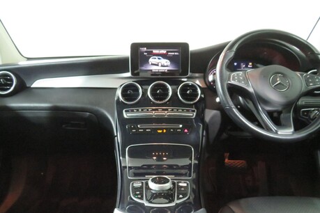 Mercedes-Benz GLC GLC 220 D 4MATIC URBAN EDITION Image 14