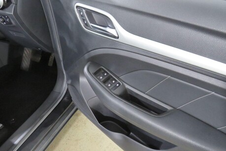 MG ZS EXCLUSIVE Image 21