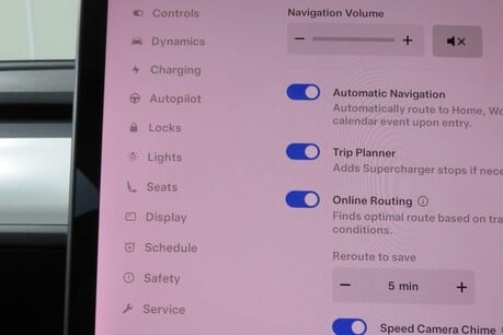 Tesla Model 3 Standard Range Plus Auto RWD 4dr Image 28