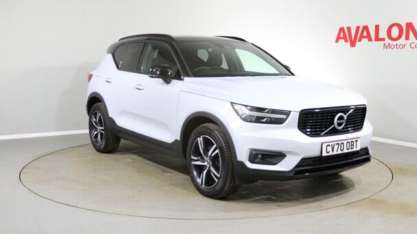 Volvo XC40 T3 R-DESIGN Service History