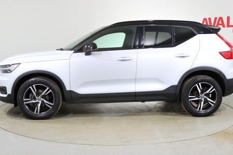 Volvo XC40 T3 R-DESIGN Image 4