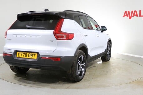 Volvo XC40 T3 R-DESIGN Image 11