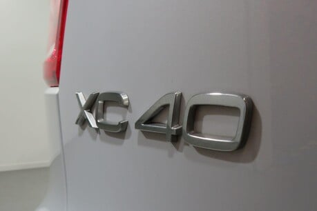 Volvo XC40 T3 R-DESIGN Image 42