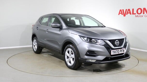 Nissan Qashqai DIG-T ACENTA PREMIUM Service History