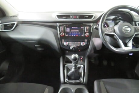 Nissan Qashqai DIG-T ACENTA PREMIUM Image 13