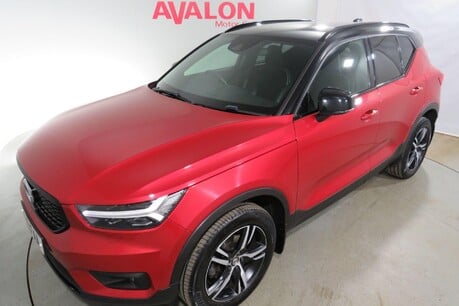 Volvo XC40 T3 R-DESIGN Image 4