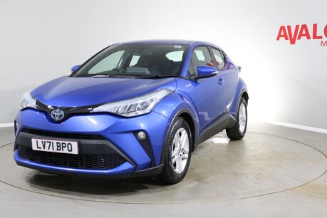 Toyota C-HR ICON Image 4