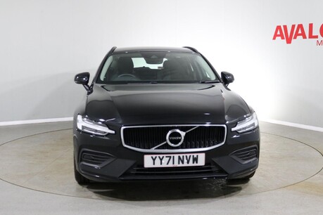 Volvo V60 B3 MOMENTUM MHEV Image 4