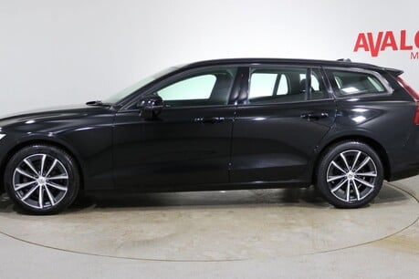 Volvo V60 B3 MOMENTUM MHEV Image 3