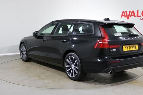 Volvo V60 B3 MOMENTUM MHEV Image 6