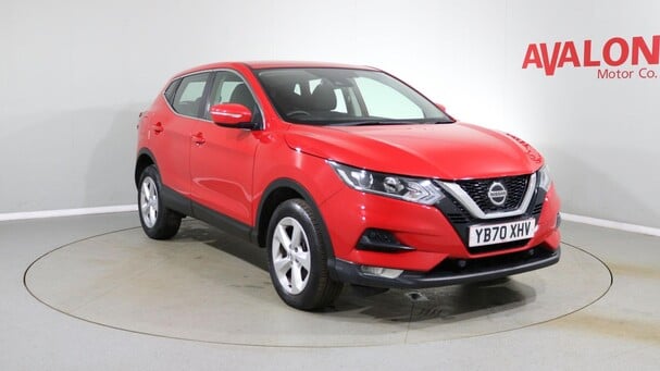 Nissan Qashqai DIG-T ACENTA PREMIUM Service History