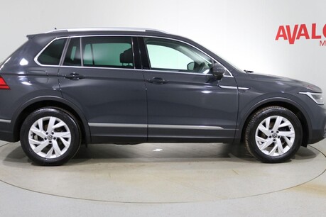 Volkswagen Tiguan LIFE TSI Image 9