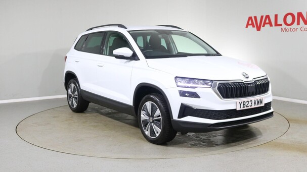 Skoda Karoq SE DRIVE TSI Service History