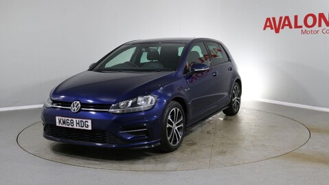 Volkswagen Golf R-LINE TSI EVO Interior