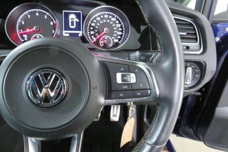 Volkswagen Golf R-LINE TSI EVO Image 39