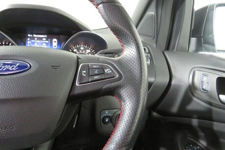 Ford Kuga ST-LINE TDCI Image 23