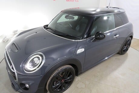 Mini Hatch COOPER S Image 8