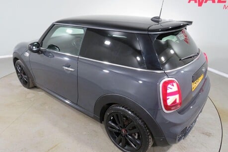 Mini Hatch COOPER S Image 9