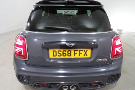 Mini Hatch COOPER S Image 12