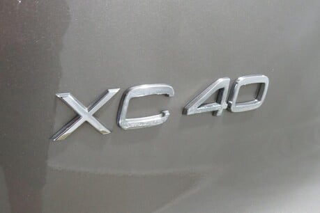 Volvo XC40 B4 INSCRIPTION PRO MHEV Image 38