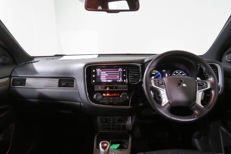 Mitsubishi Outlander PHEV 4H Image 2