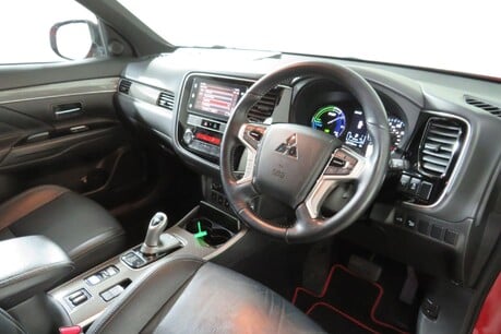 Mitsubishi Outlander PHEV 4H Image 15