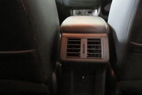 Mitsubishi Outlander PHEV 4H Image 16