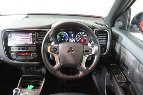 Mitsubishi Outlander PHEV 4H Image 39