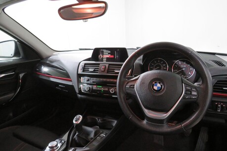 BMW 1 Series 116D SPORT Image 26