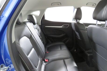 MG ZS EXCLUSIVE Image 30
