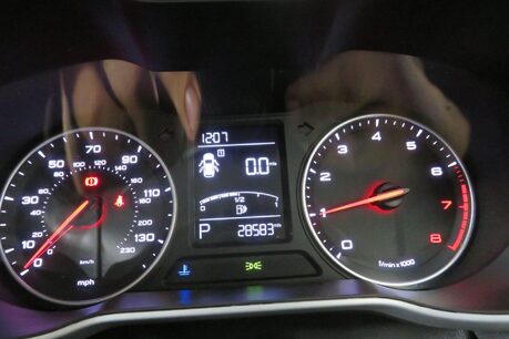 MG ZS EXCLUSIVE Image 14