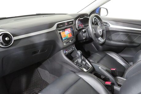 MG ZS EXCLUSIVE Image 3