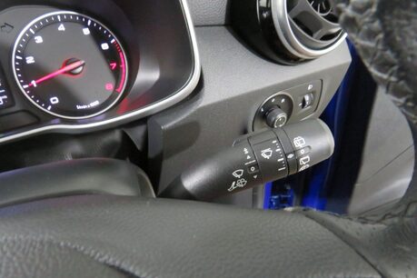 MG ZS EXCLUSIVE Image 22