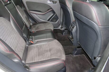 Mercedes-Benz B Class B 200 D AMG LINE EXECUTIVE Image 13