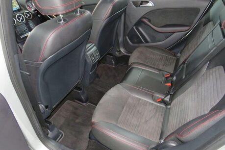 Mercedes-Benz B Class B 200 D AMG LINE EXECUTIVE Image 16